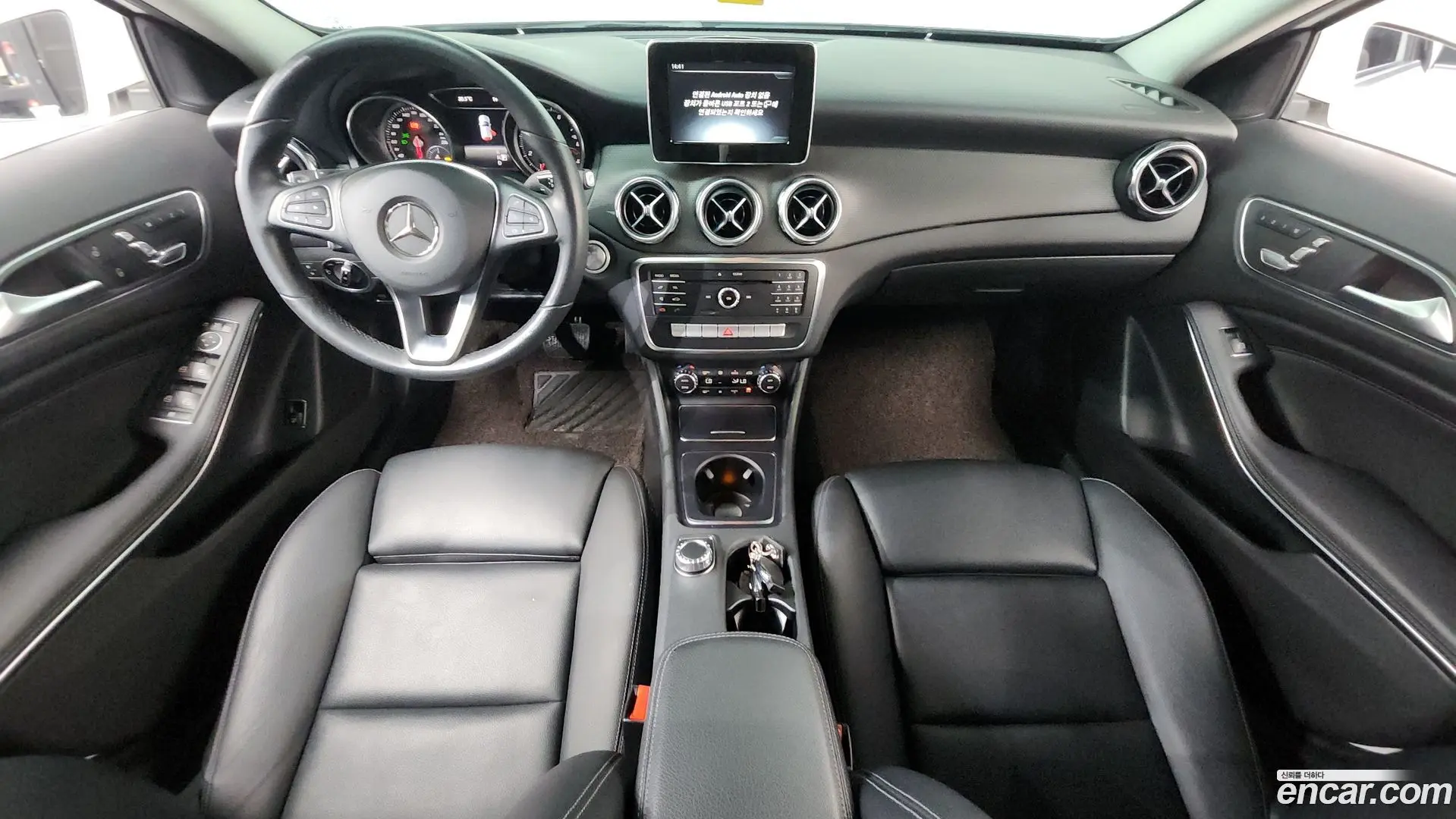 Mercedes-Benz GLA-Class GLA220 2017