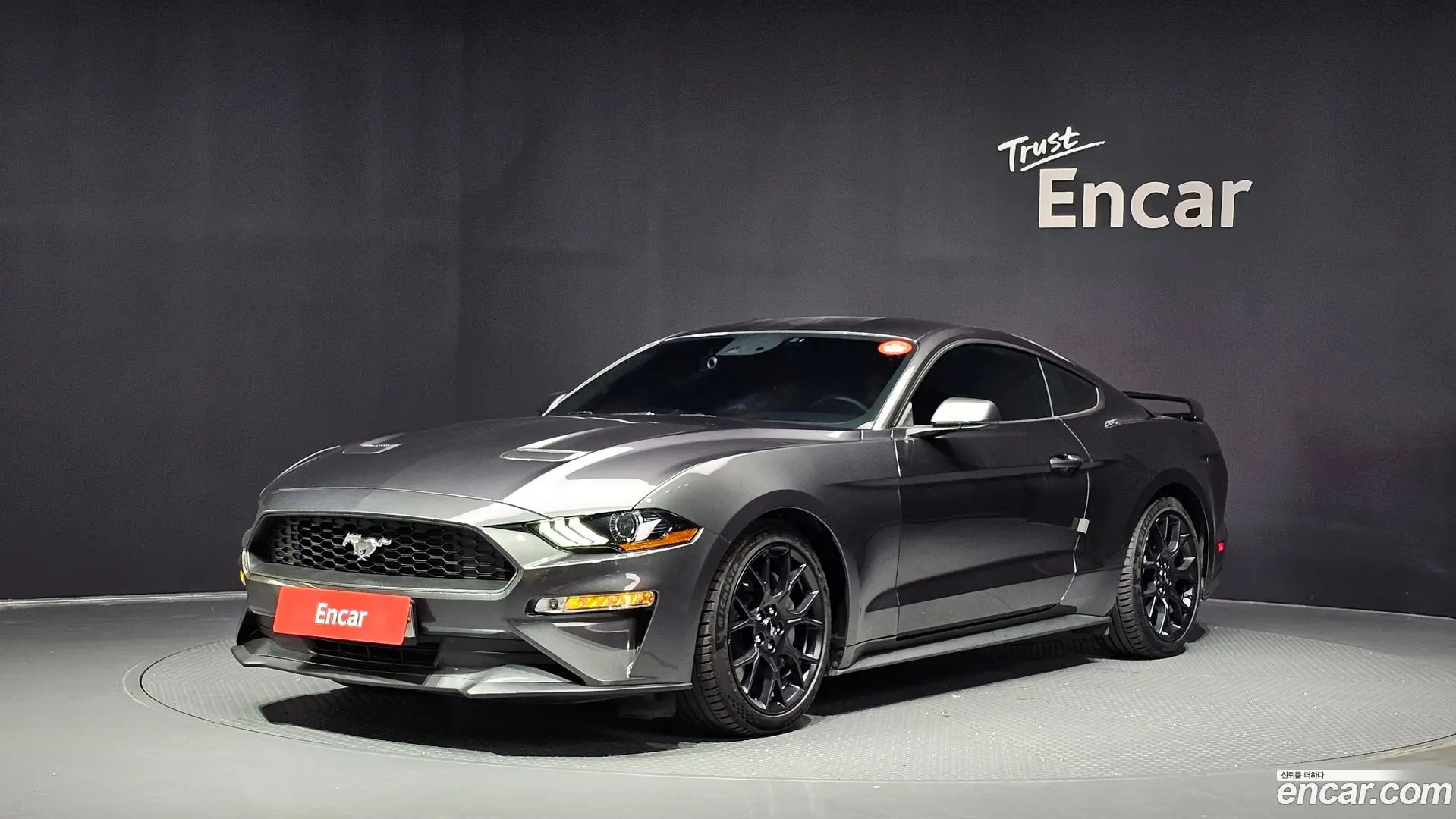Ford Mustang Coupe