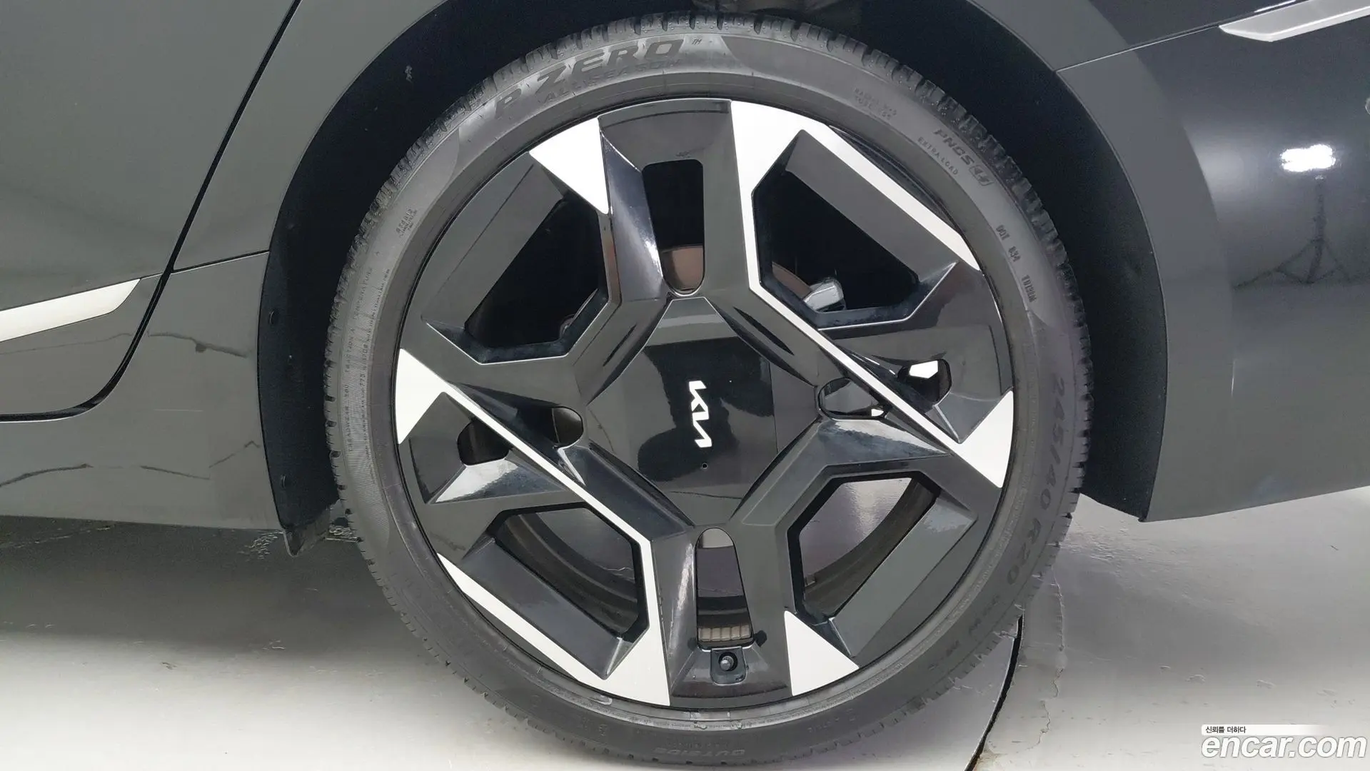 Kia K8 2.5 Gasoline 2WD