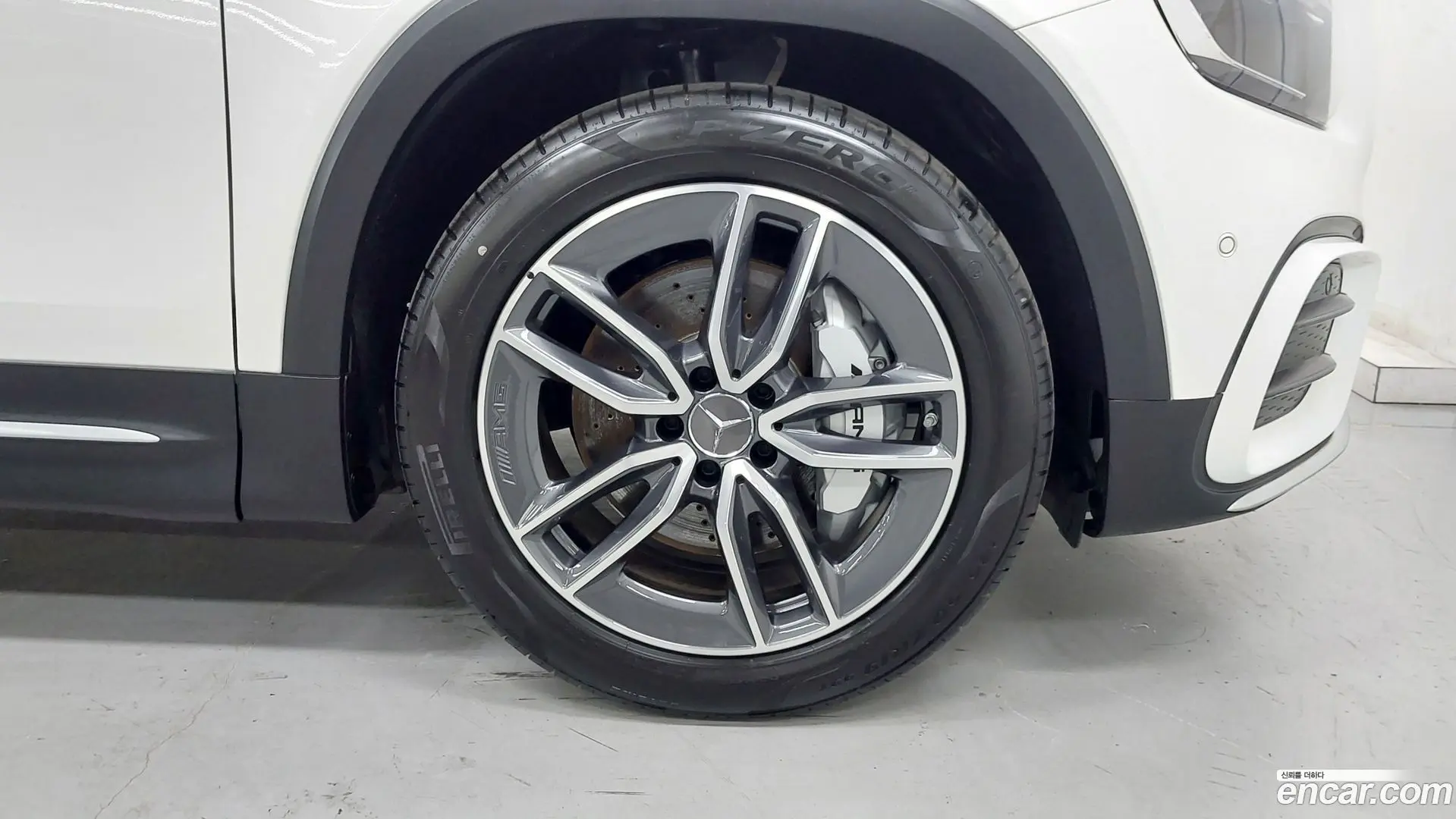 Mercedes-Benz GLB-Class AMG GLB35 4MATIC 2023