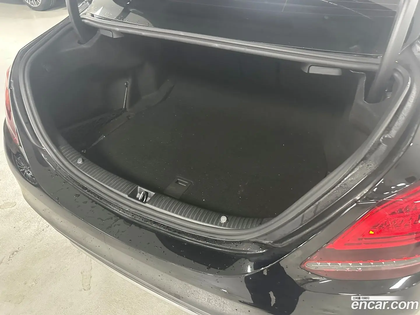 Mercedes-Benz C-Class C200 AMG Line