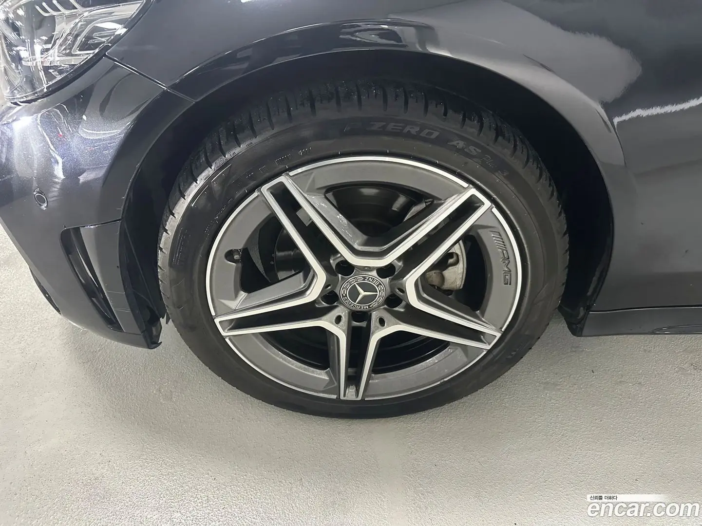 Mercedes-Benz C-Class C200 AMG Line