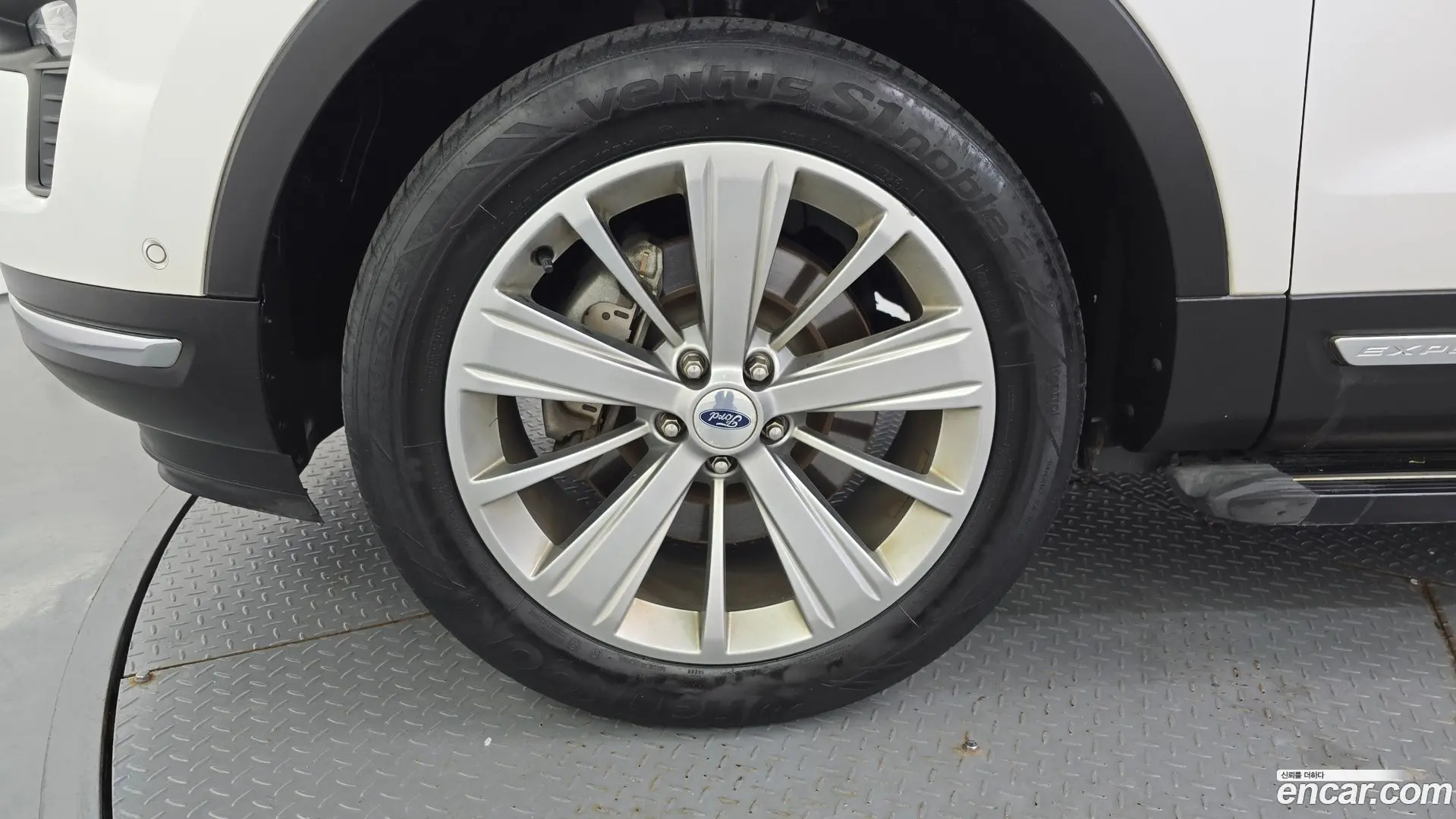 Ford Explorer 2.3 Limited 4WD