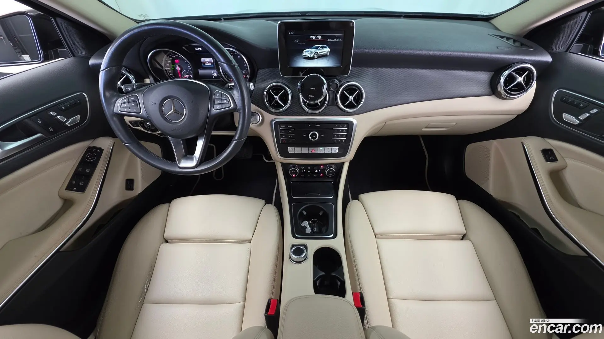 Mercedes-Benz GLA-Class GLA220 2017