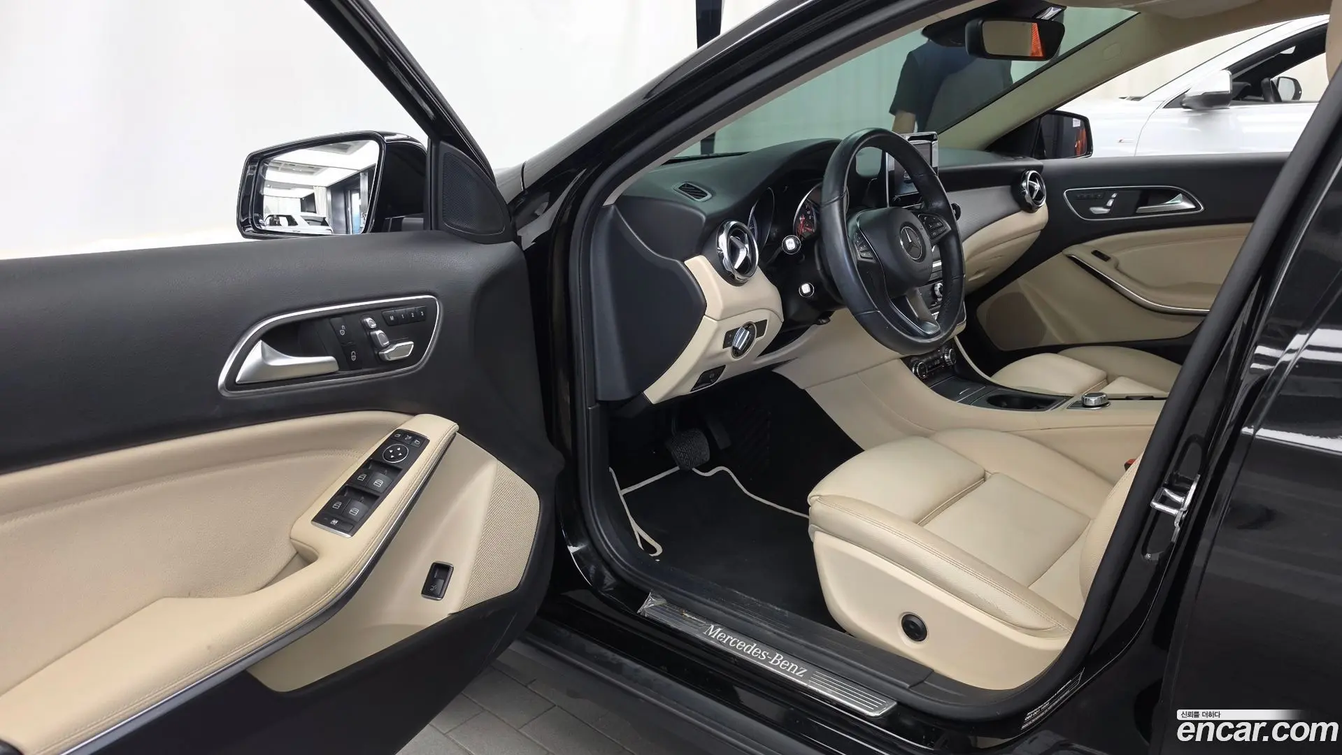 Mercedes-Benz GLA-Class GLA220 2017