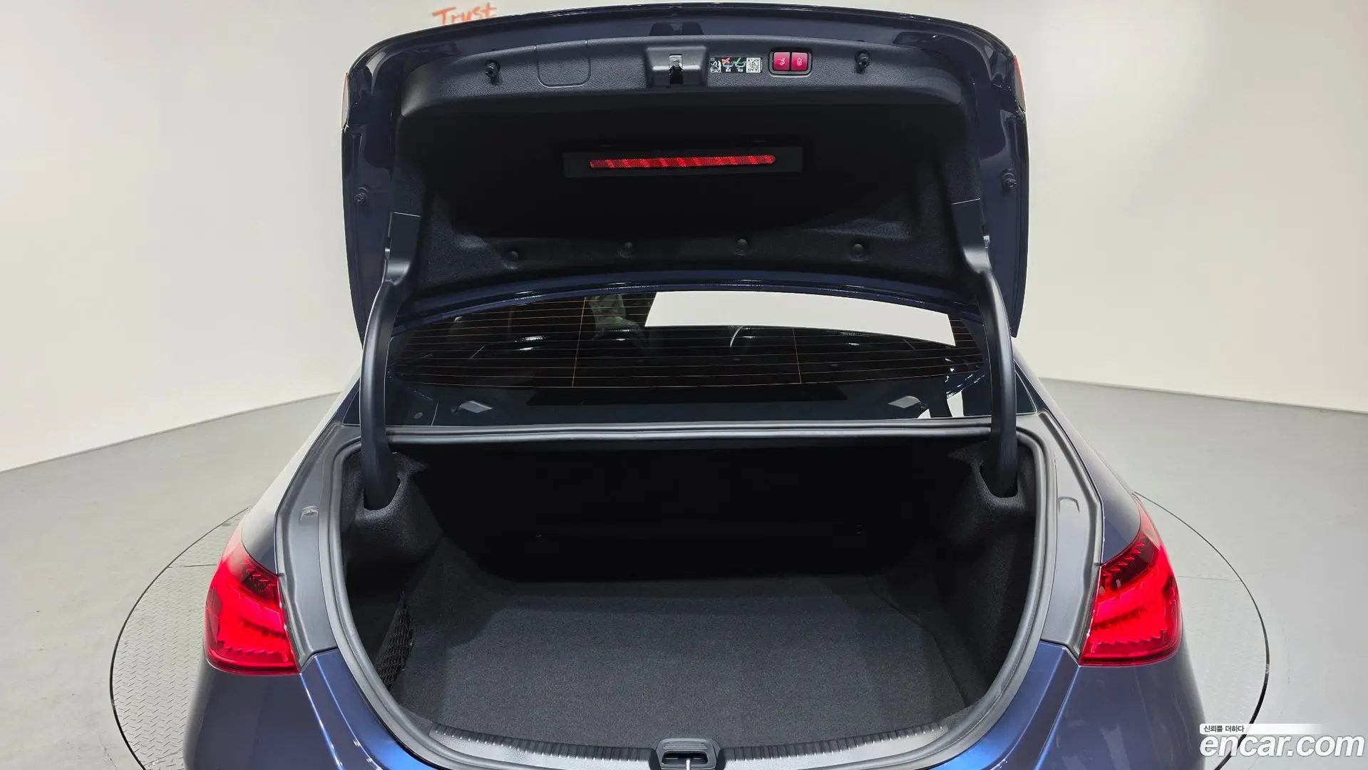 Mercedes-Benz C-Class C200 AMG Line