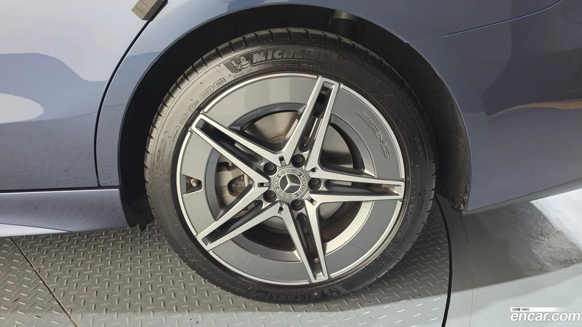 Mercedes-Benz C-Class C200 AMG Line