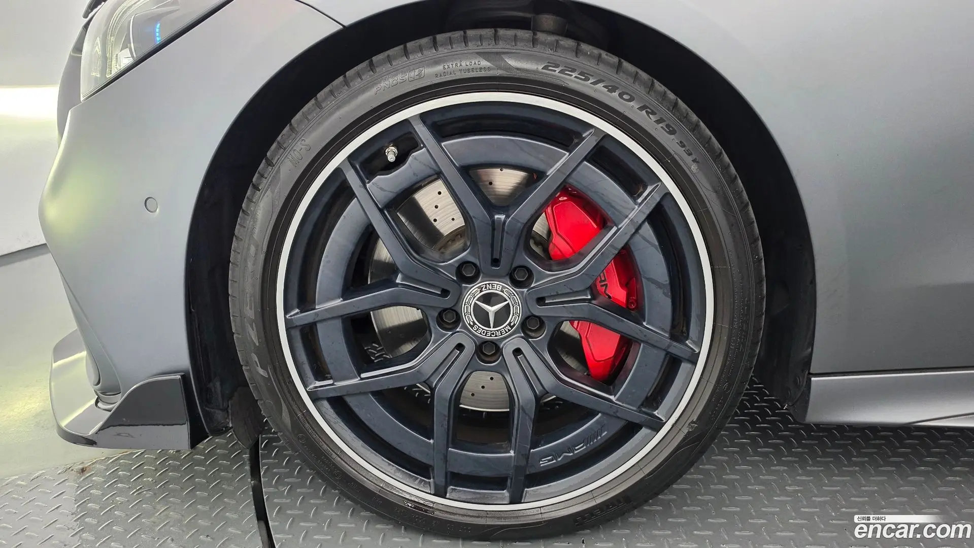 Mercedes-Benz C-Class C300 4MATIC AMG Line