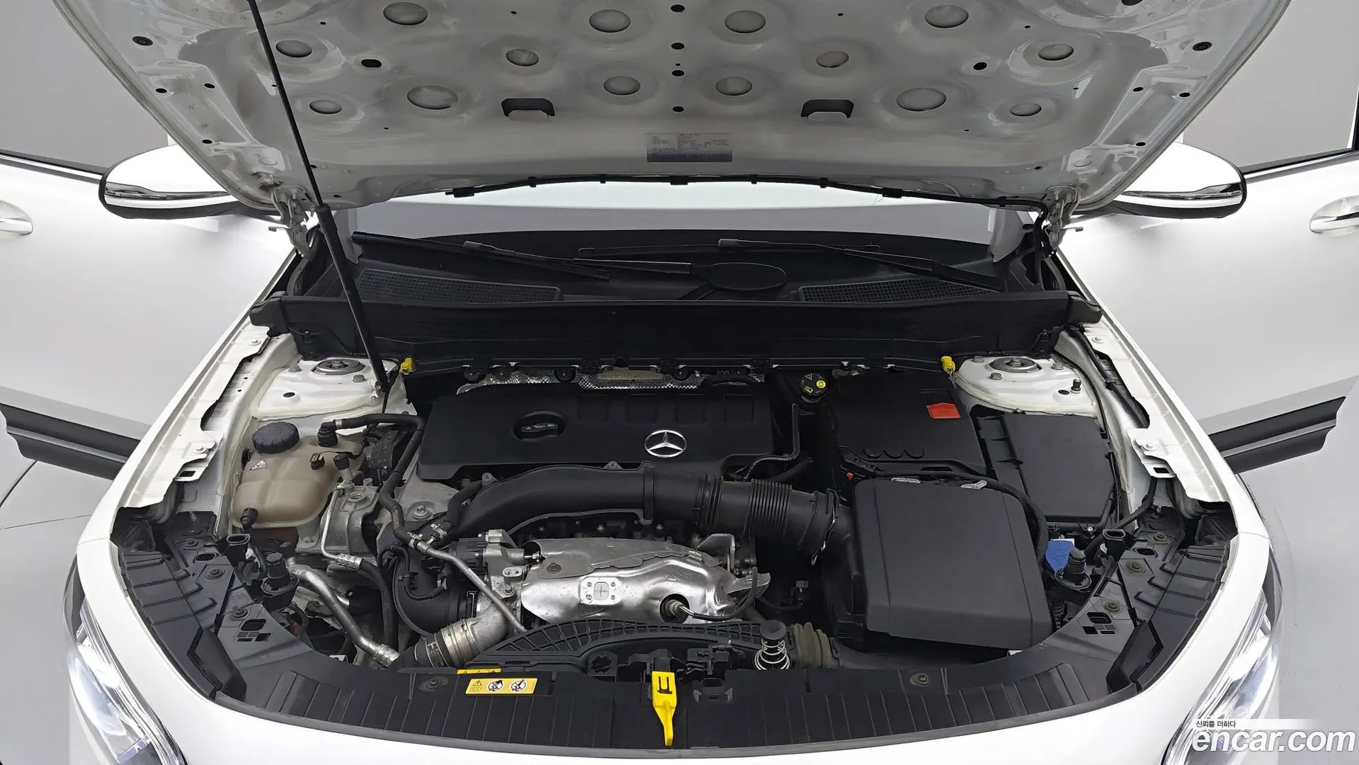 Mercedes-Benz GLB-Class GLB220 2019