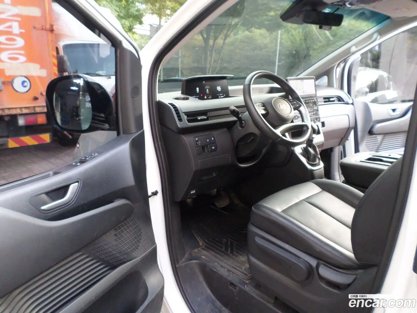 Hyundai Staria L3.5 Cargo 3-Seater