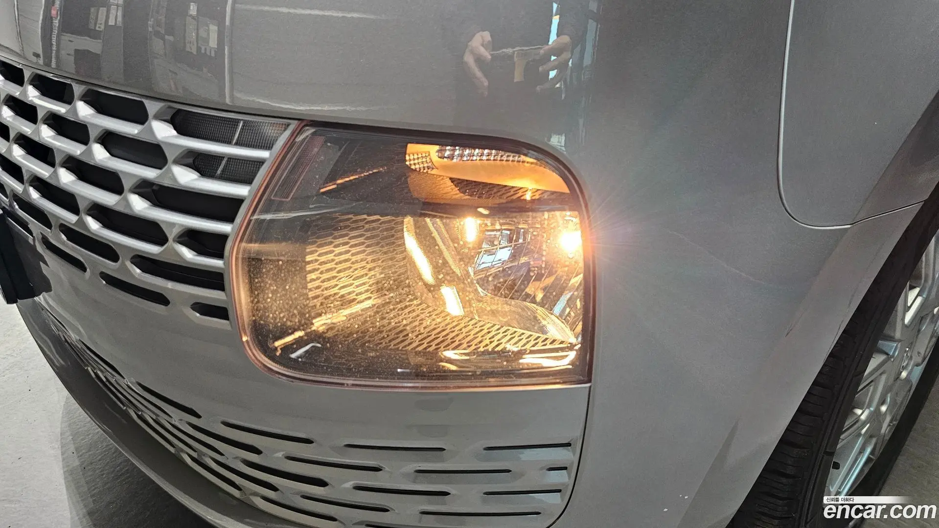 Hyundai Staria 4WD Tourer 11-Seater 2021