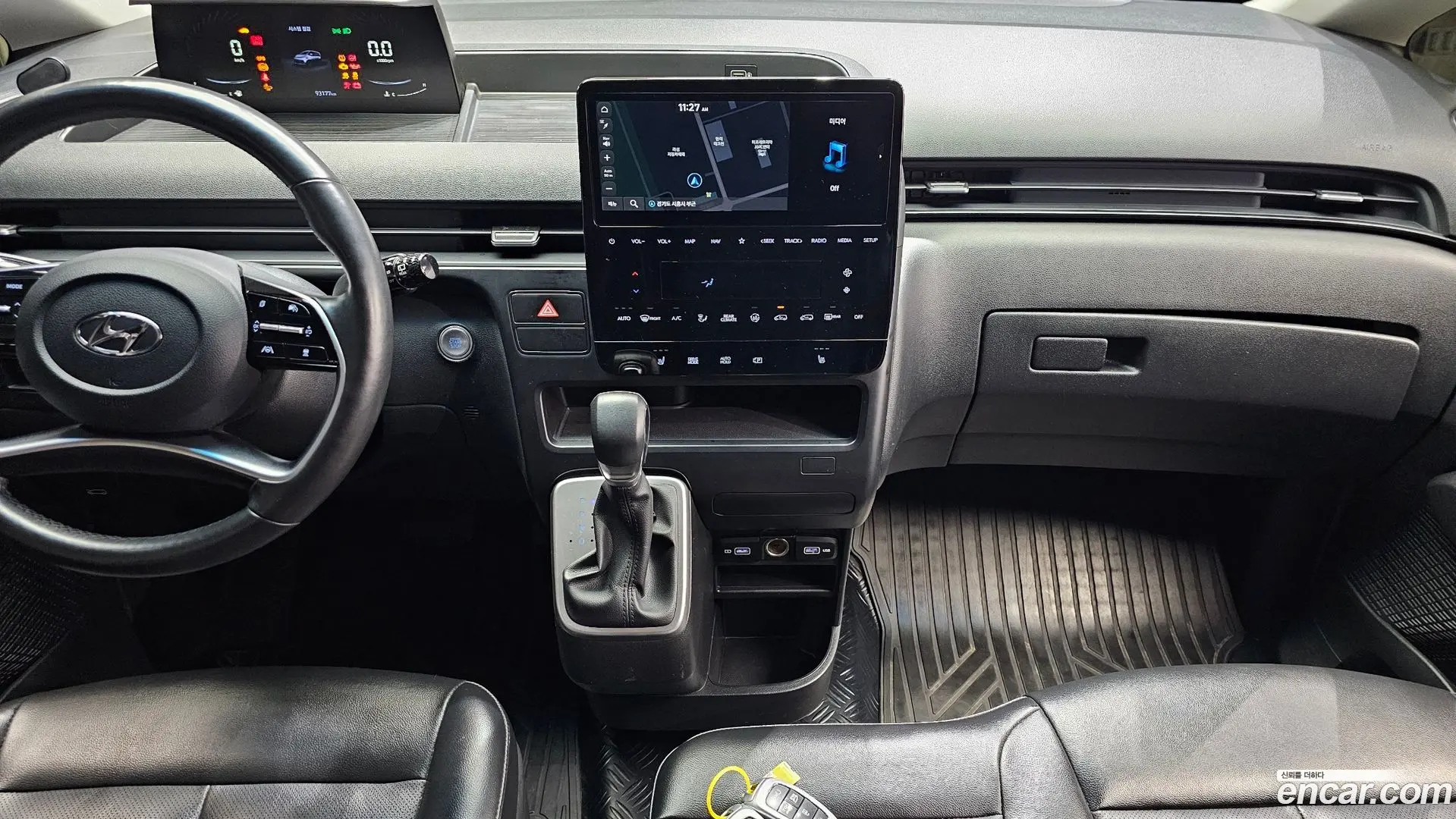Hyundai Staria 4WD Tourer 11-Seater 2021