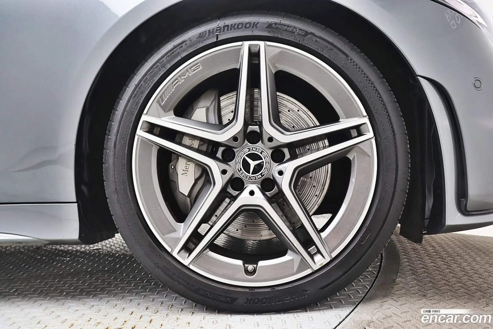 Mercedes-Benz CLS-Class CLS300d AMG Line