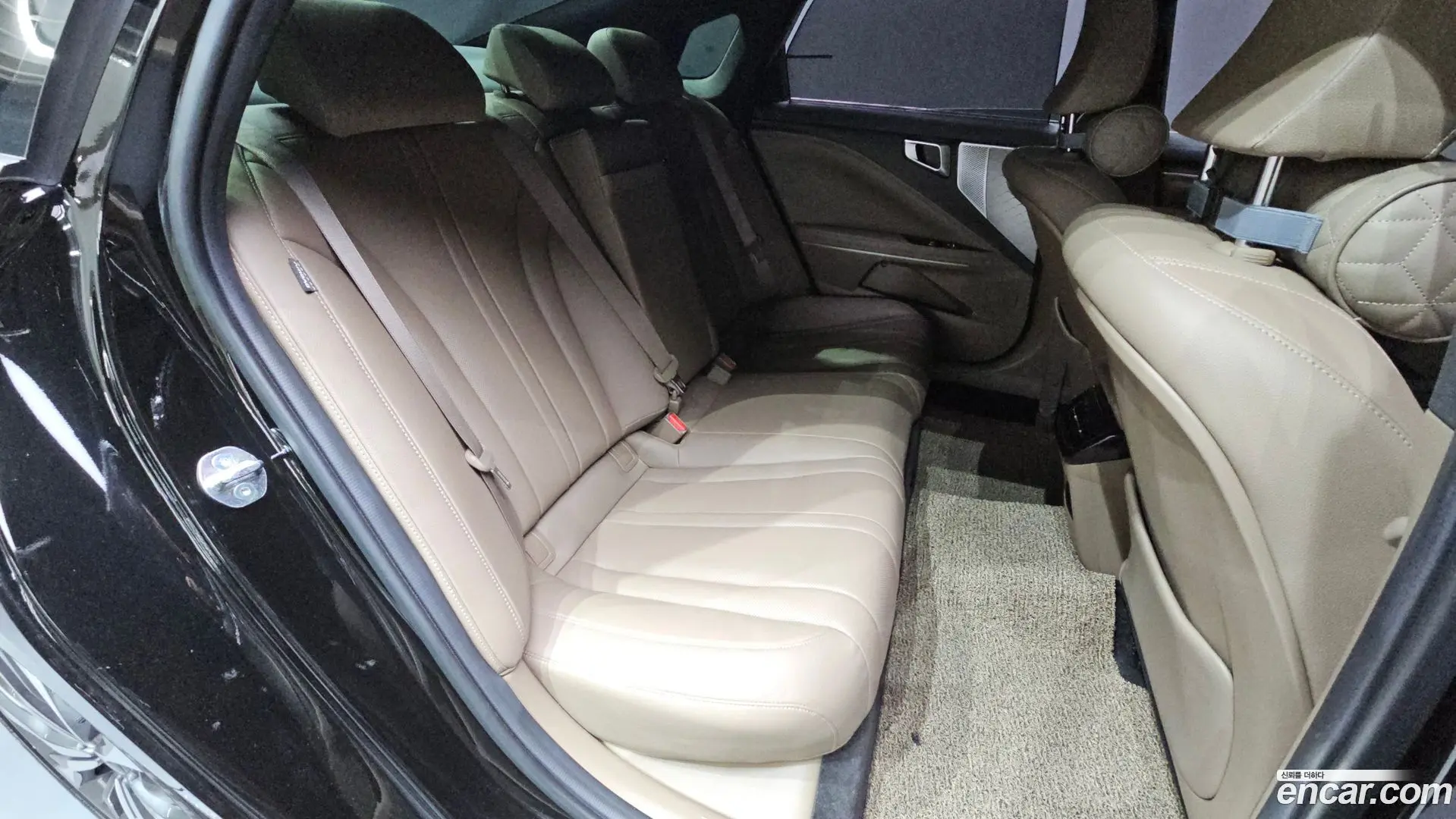 Kia K8 2.5 Gasoline 2WD