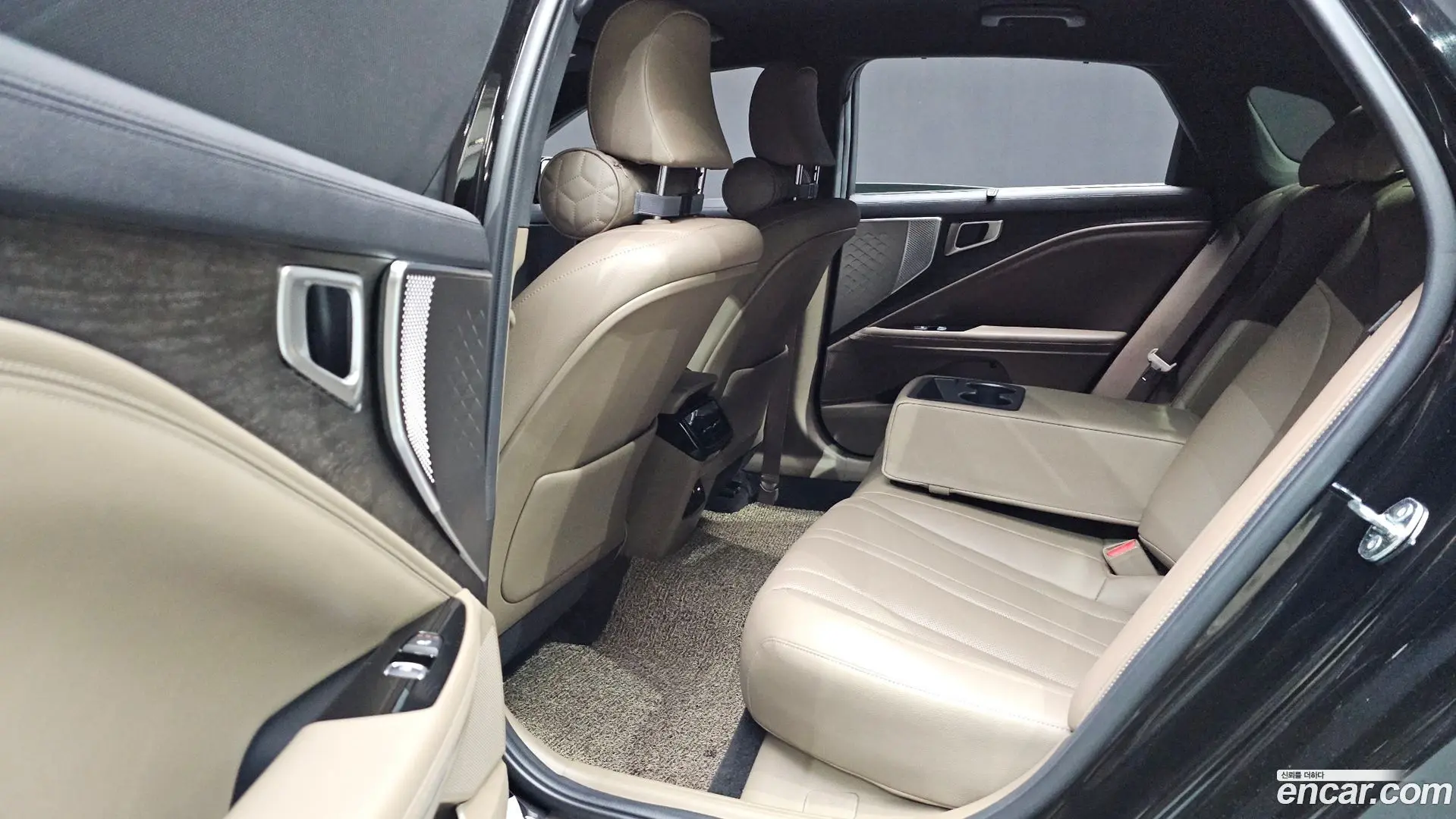 Kia K8 2.5 Gasoline 2WD