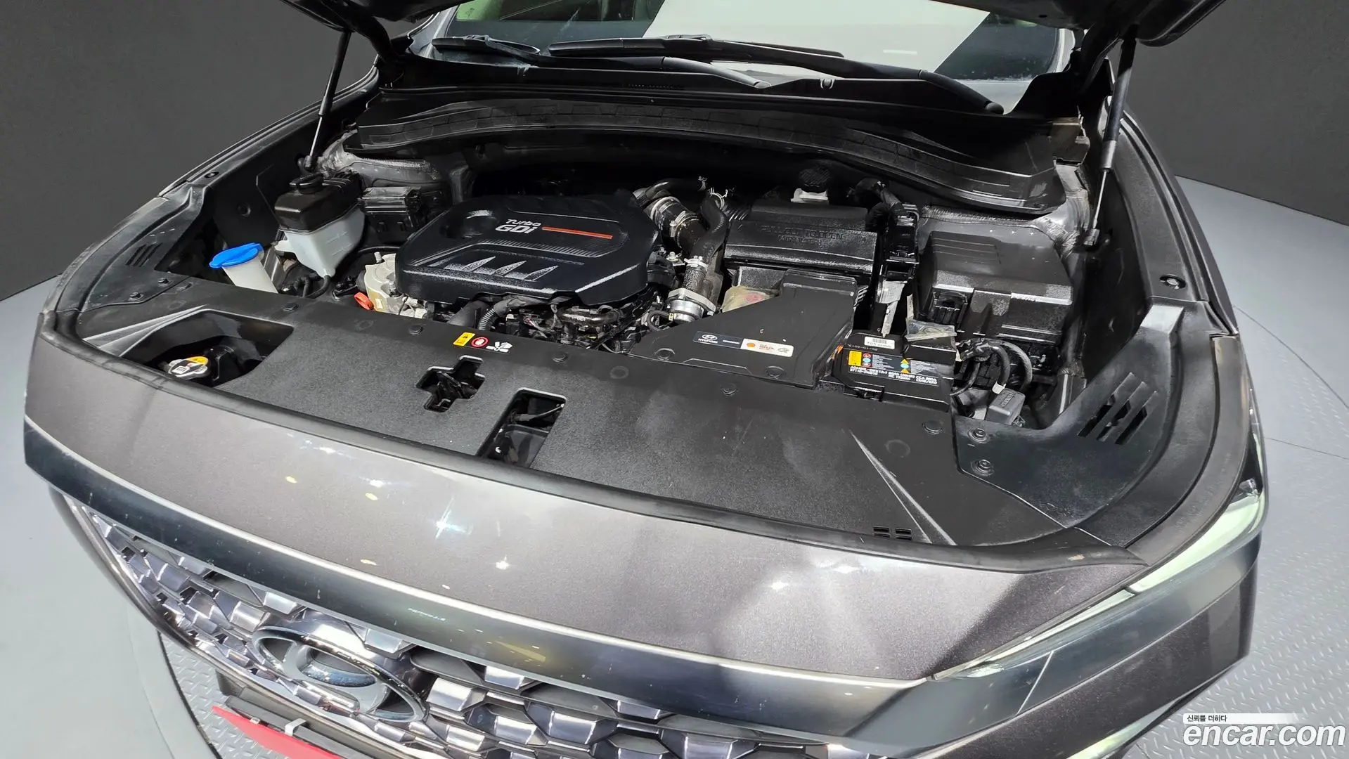 Hyundai Santafe Gasoline 2.0T 2WD