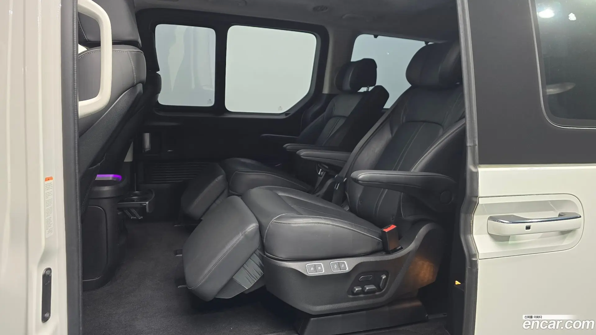 Hyundai Staria L3.5 Lounge 7-Seater