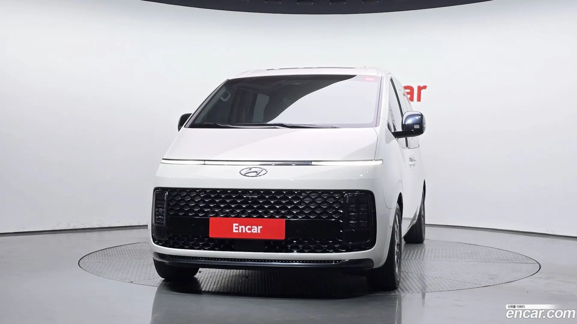 Hyundai Staria L3.5 Lounge 7-Seater