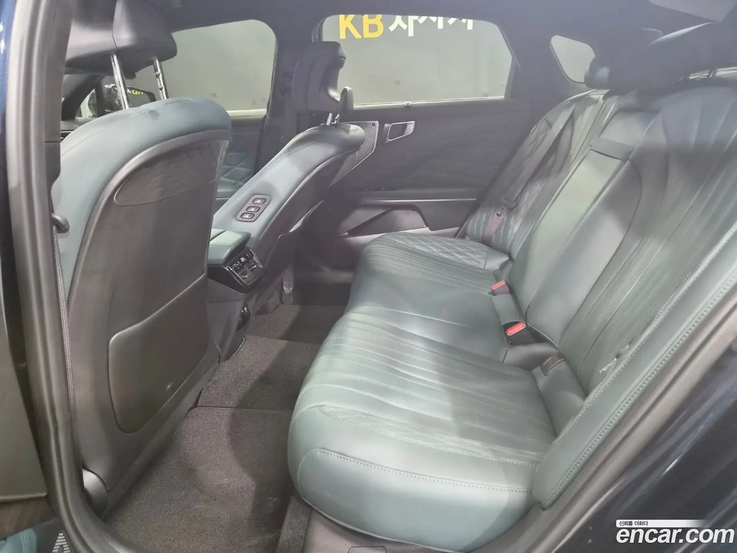Kia K8 2.5 Gasoline 2WD 2021