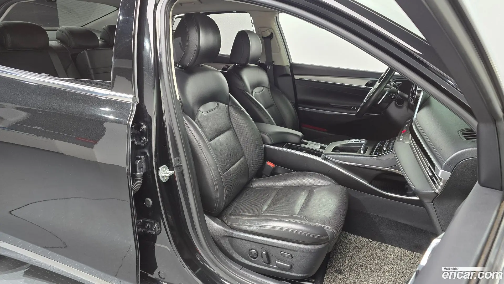 Hyundai Grandeur 3.3