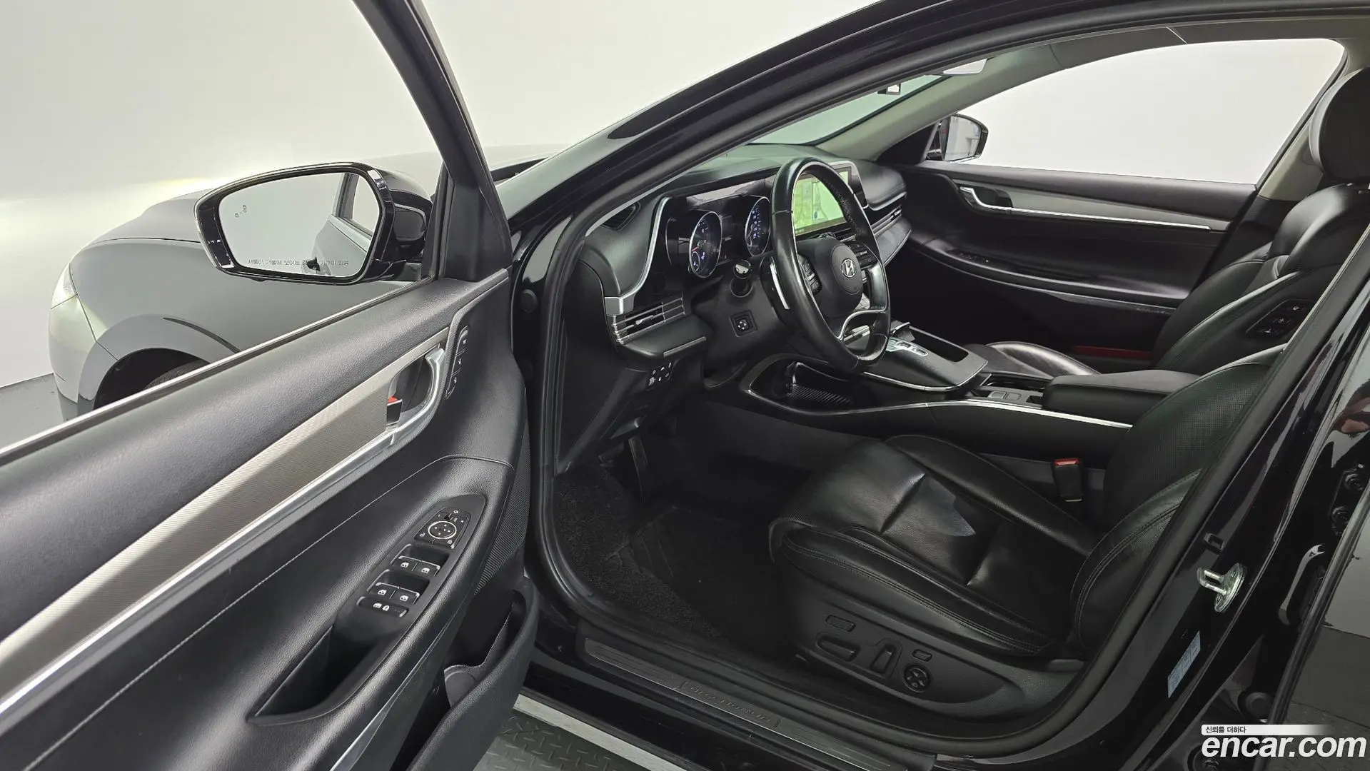 Hyundai Grandeur 3.3