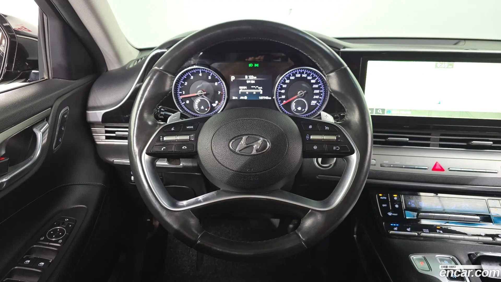 Hyundai Grandeur 3.3
