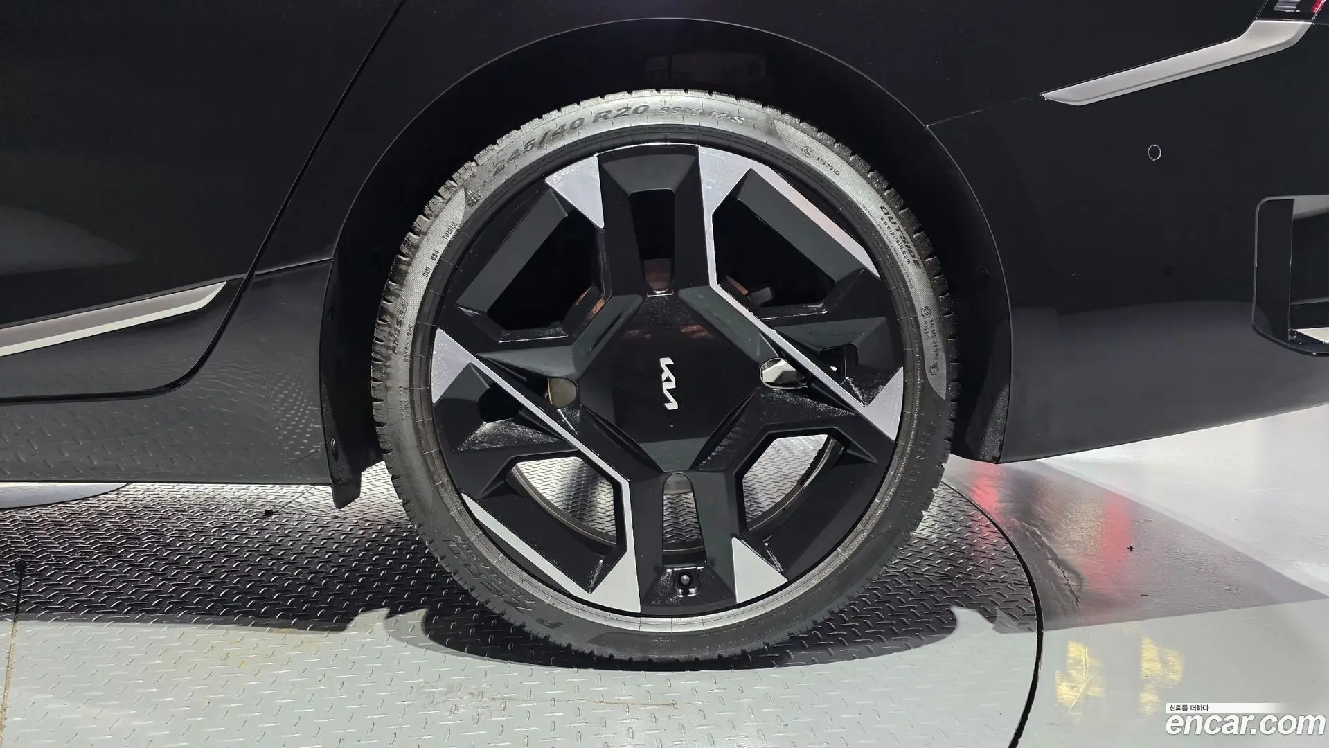 Kia K8 2.5 Gasoline 2WD