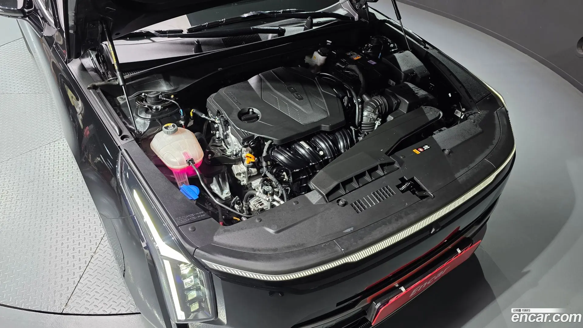 Kia K8 2.5 Gasoline 2WD