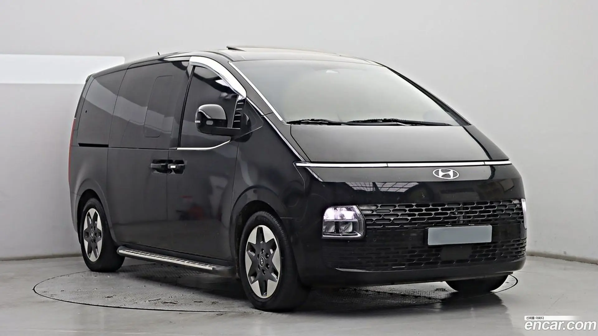 Hyundai Staria Tourer 9-Seater 2021