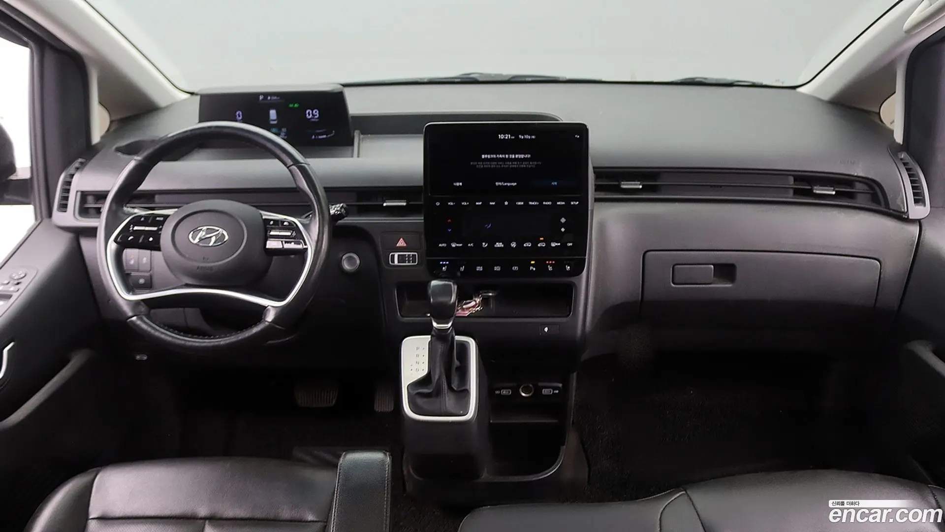 Hyundai Staria Tourer 9-Seater 2021
