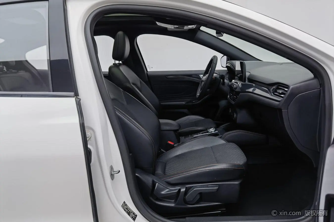 Ford Focus 2020 Sedan EcoBoost 180 Auto ST Line