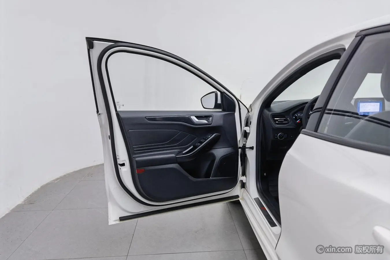 Ford Focus 2020 Sedan EcoBoost 180 Auto ST Line