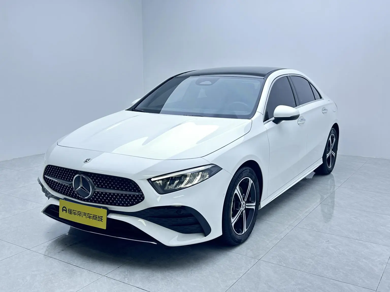 Mercedes-Benz A Class 2024 2nd Facelift A 200 L Fashion