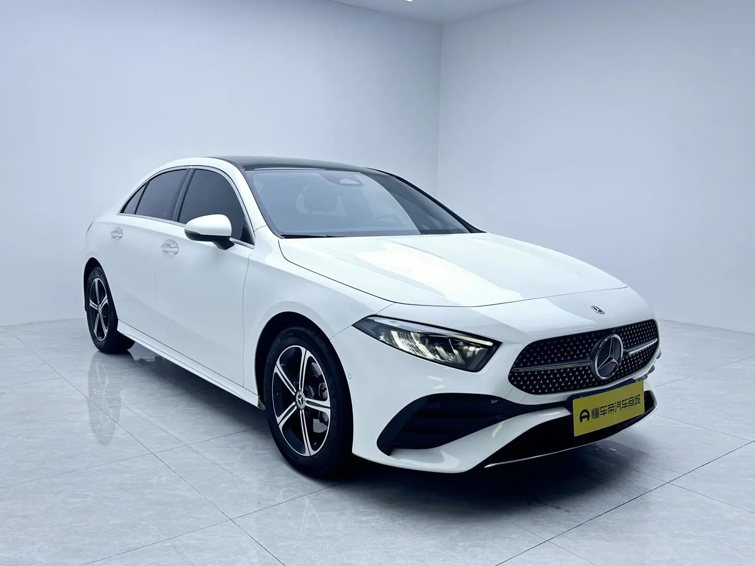 Mercedes-Benz A Class 2024 2nd Facelift A 200 L Fashion