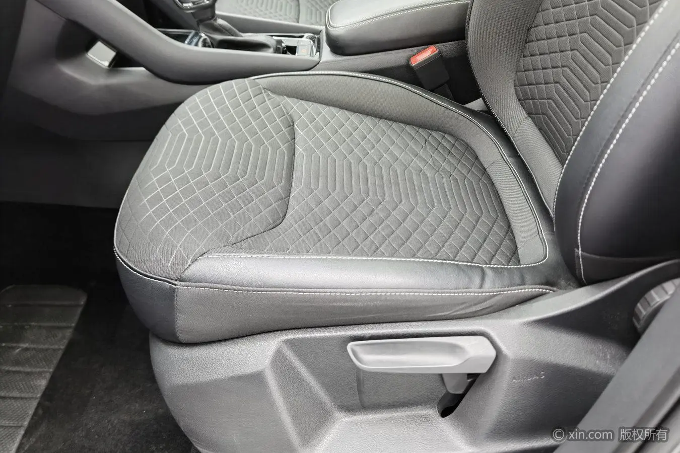 Skoda 2018 Facelift TSI330 5 seat 2WD Comfort