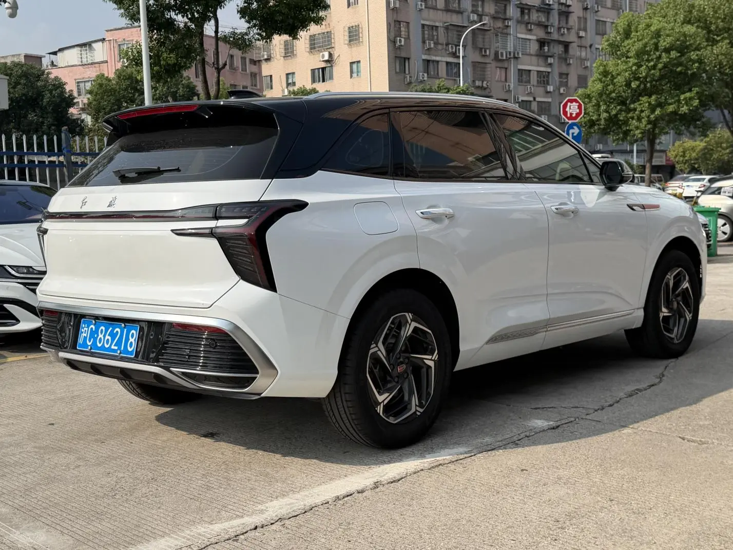 Hongqi HS3 2023 1.5T