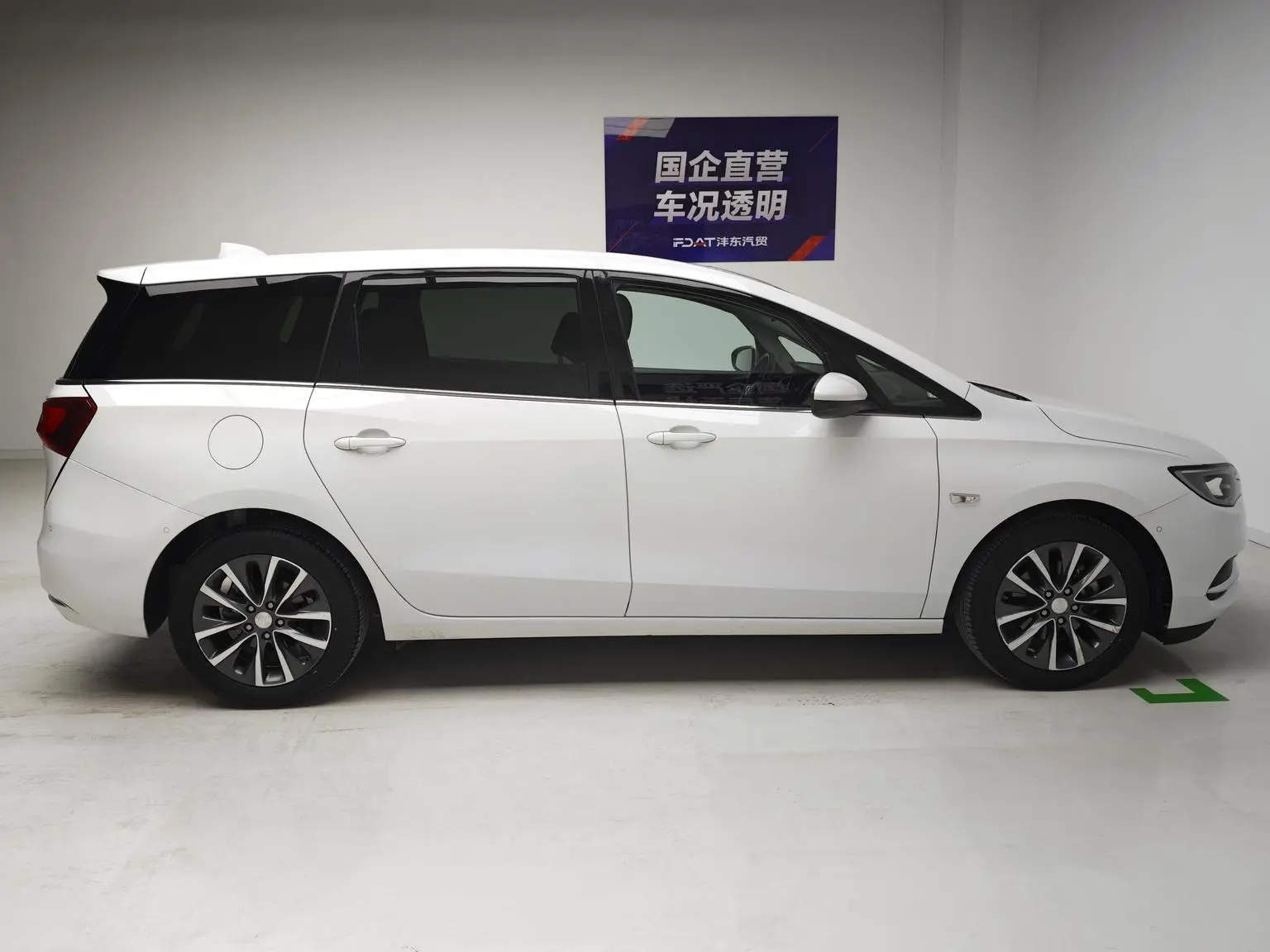 Buick GL6 2019 18T 6 seat Connected Premium China V