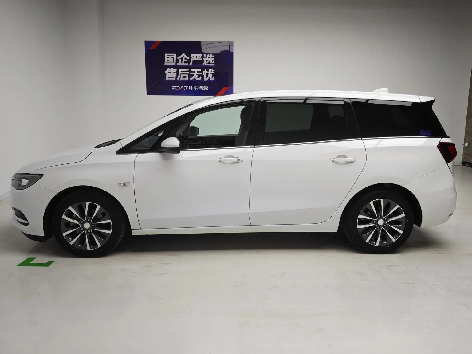 Buick GL6 2019 18T 6 seat Connected Premium China V