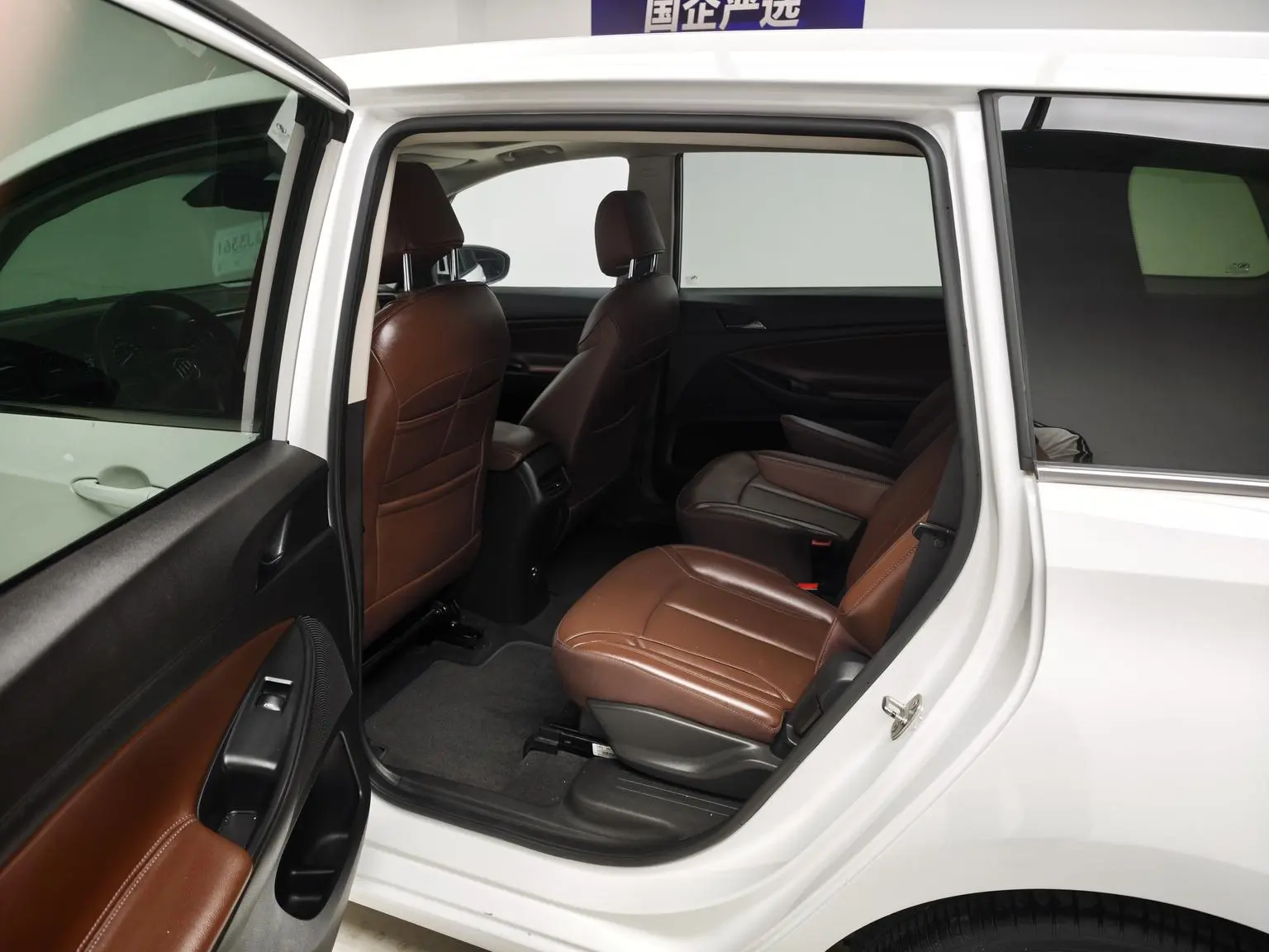Buick GL6 2019 18T 6 seat Connected Premium China V