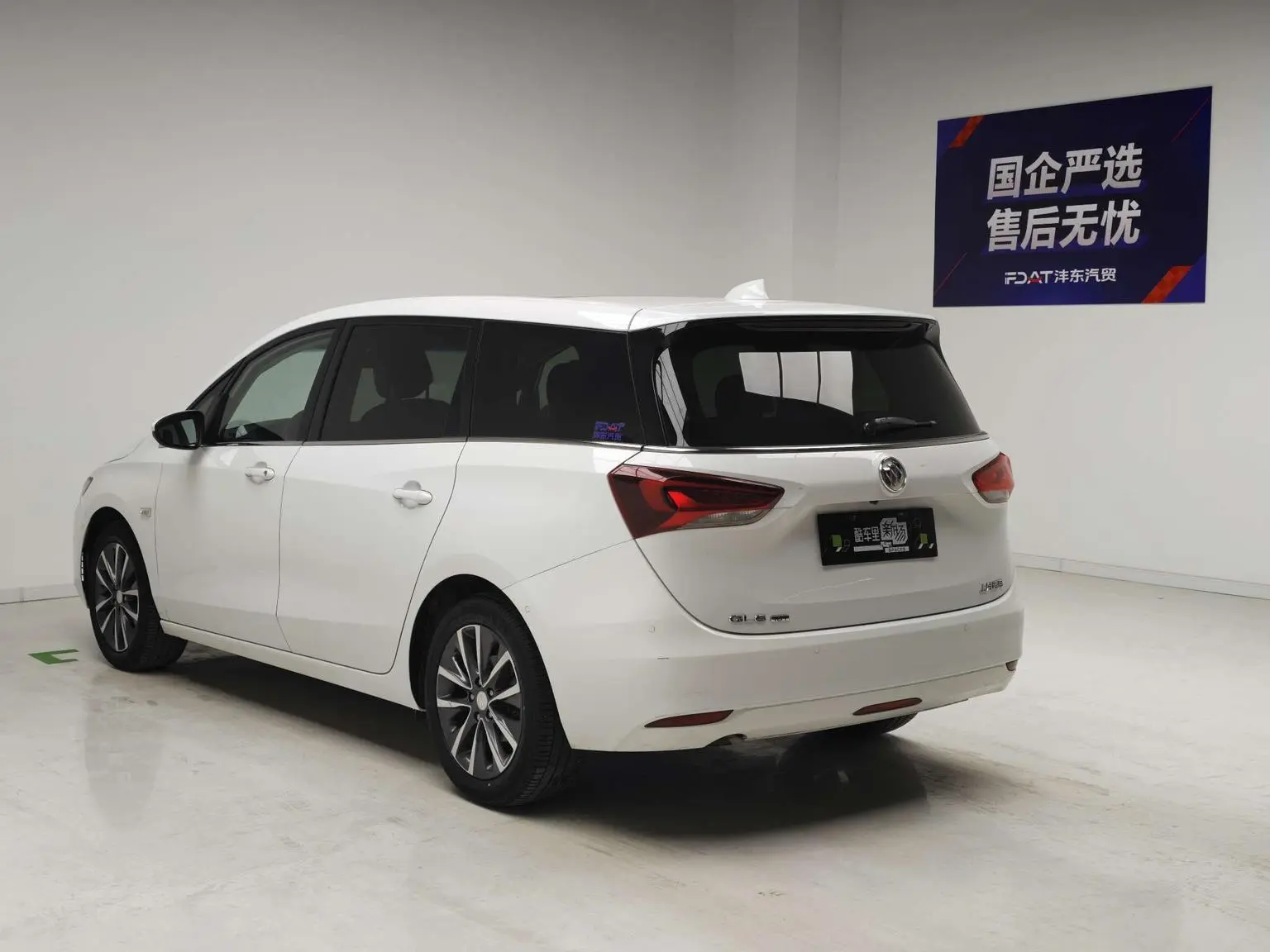 Buick GL6 2019 18T 6 seat Connected Premium China V