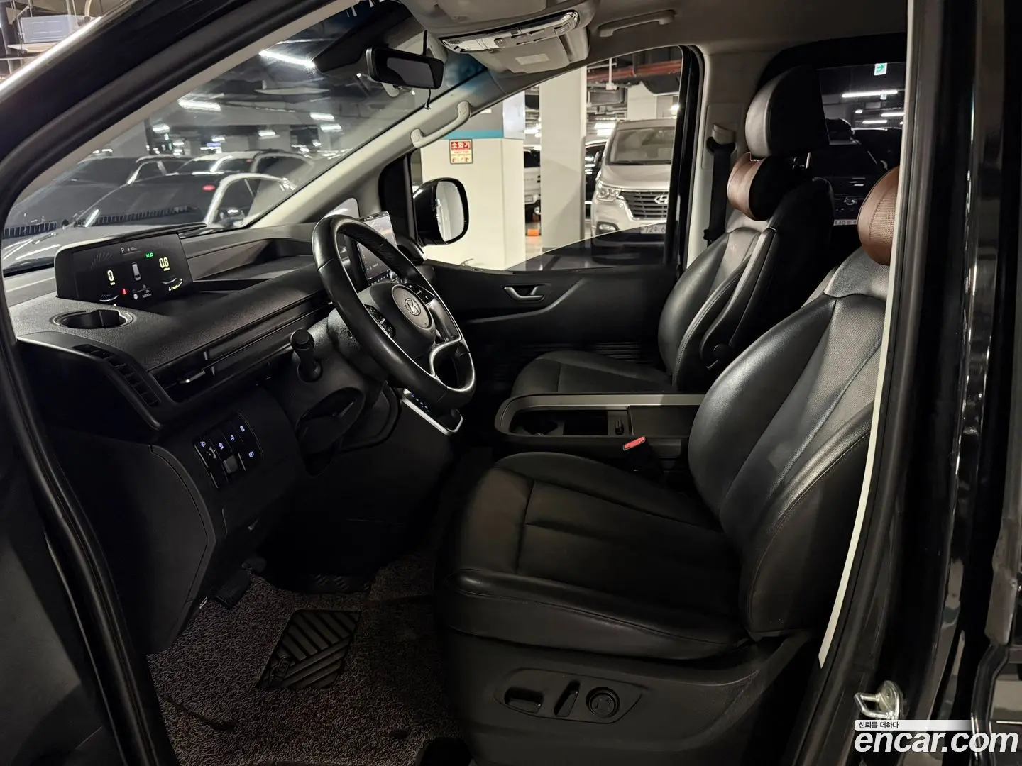 Hyundai Staria Cargo 5-Seater 2022
