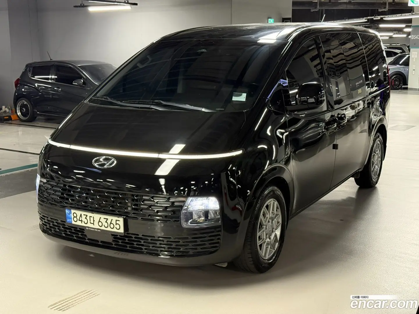 Hyundai Staria Cargo 5-Seater 2022