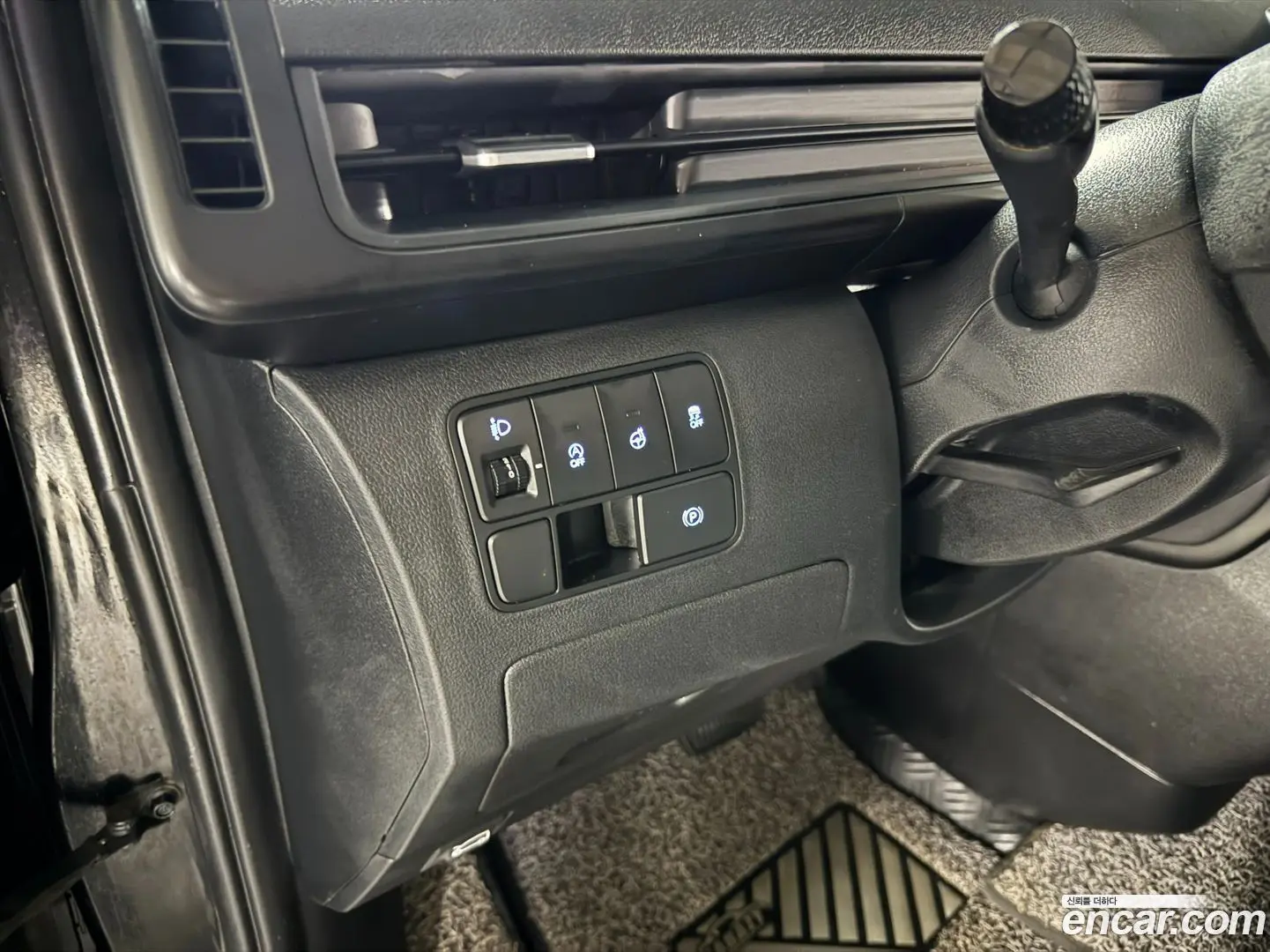 Hyundai Staria Cargo 5-Seater 2022