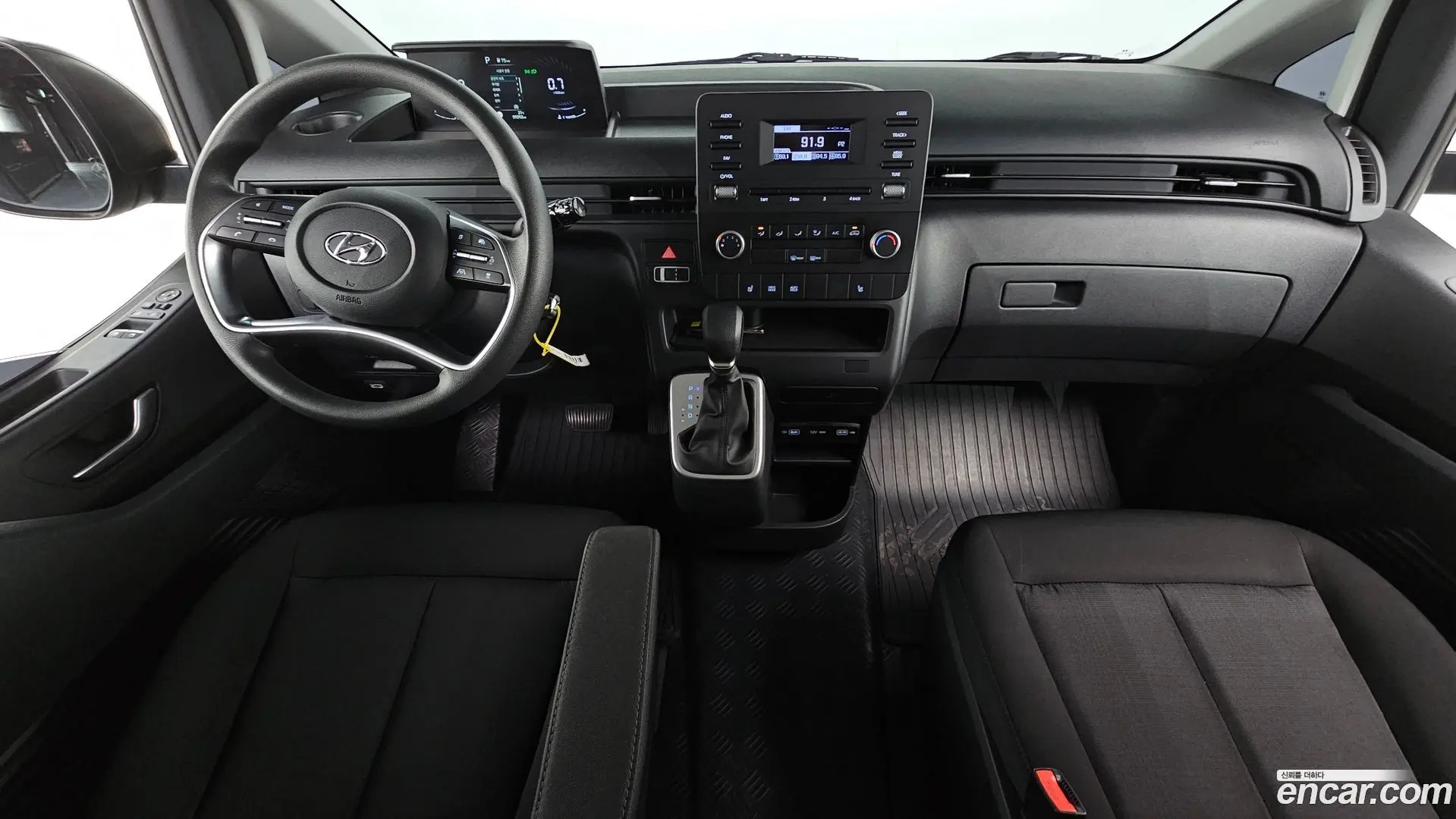 Hyundai Staria Cargo 5-Seater 2021