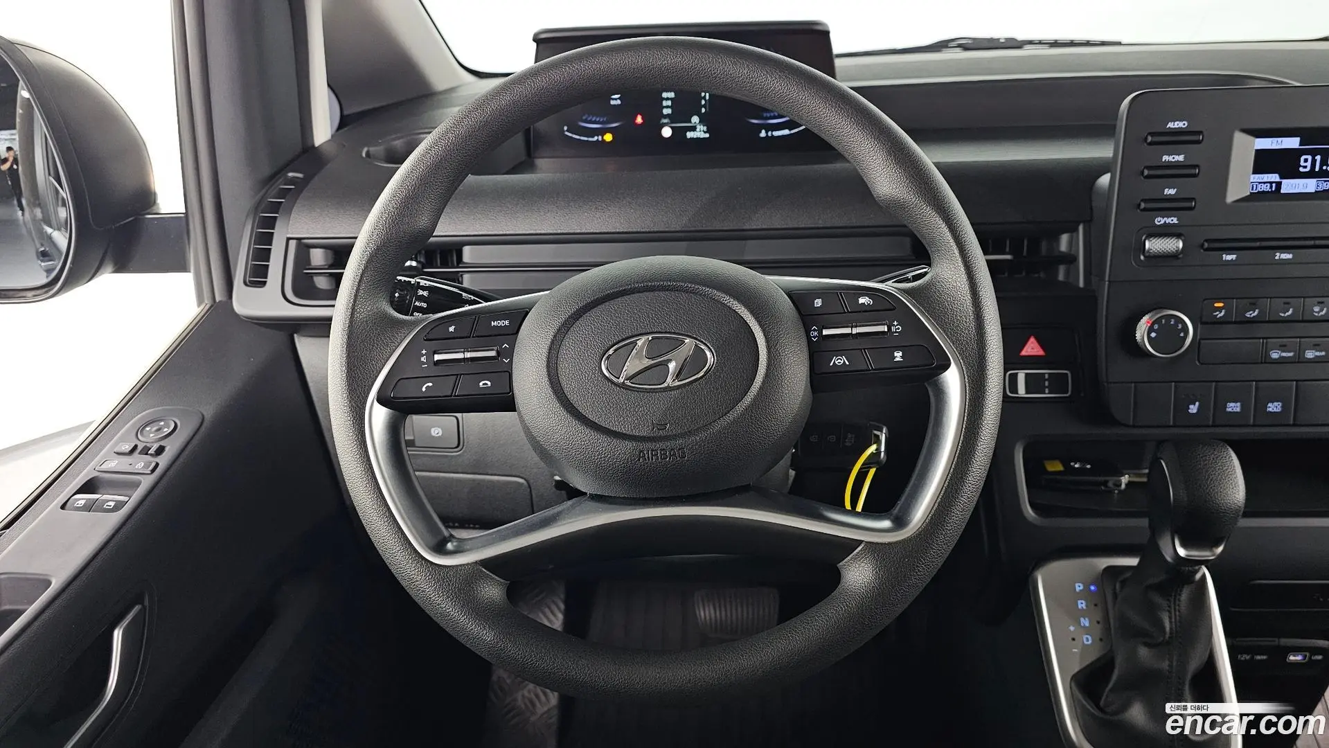 Hyundai Staria Cargo 5-Seater 2021
