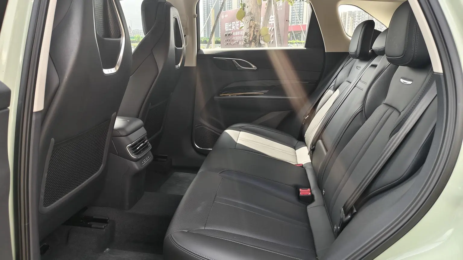 Hongqi HS3 2023 1.5T