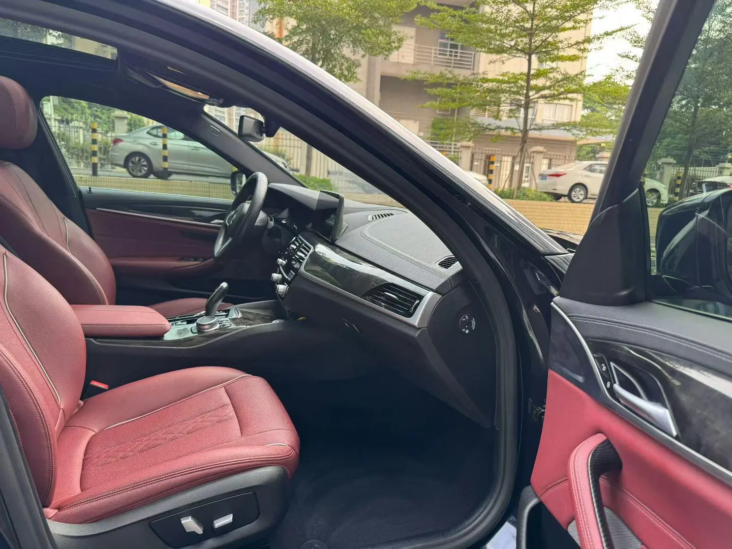 BMW 5 Series 2021 525Li M Sport Package
