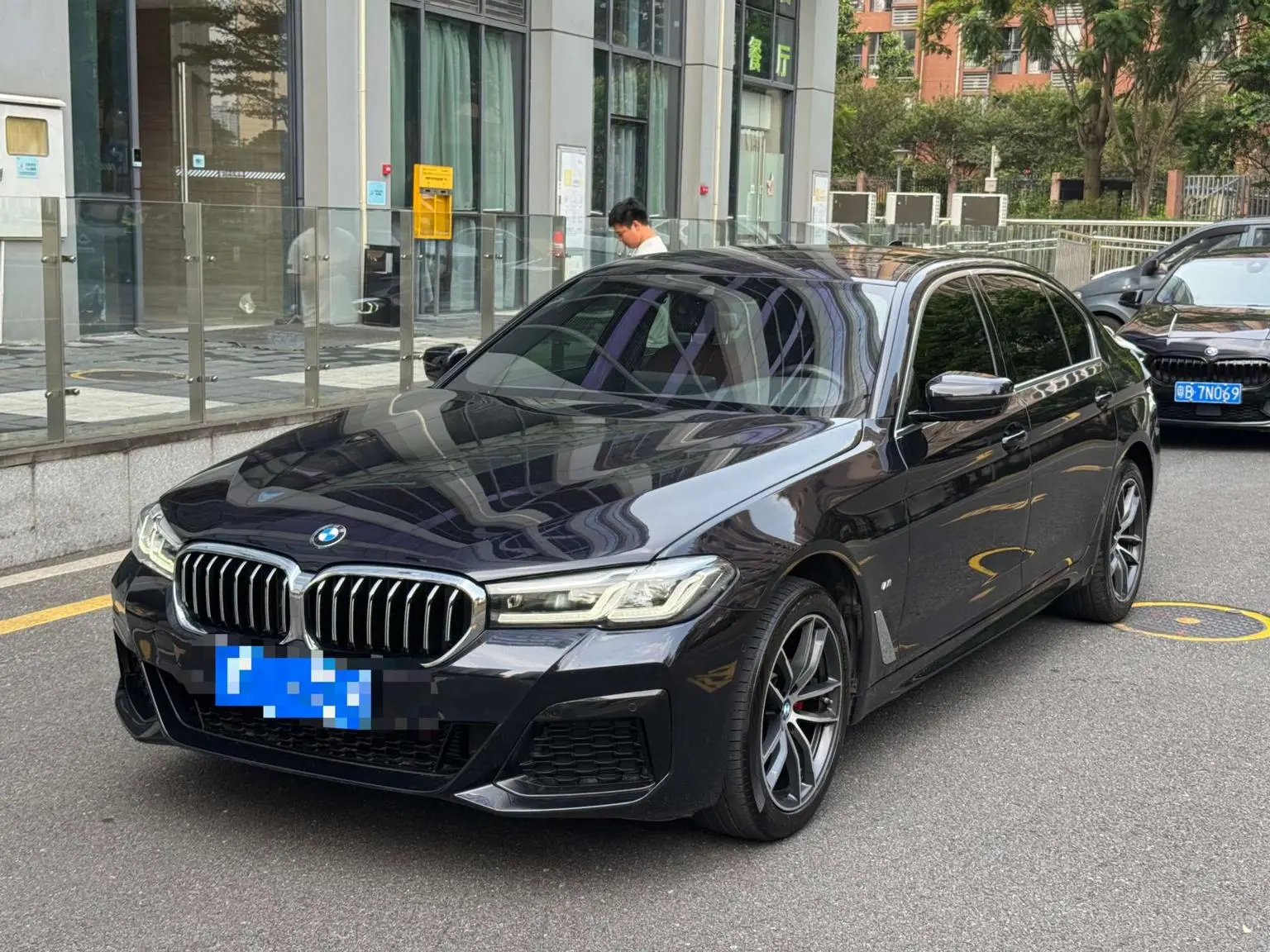 BMW 5 Series 2021 525Li M Sport Package