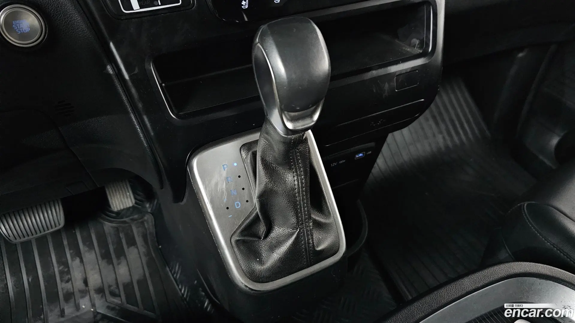 Hyundai Staria Cargo 5-Seater 2021