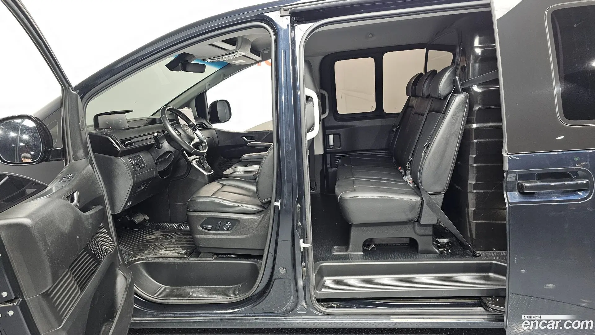 Hyundai Staria Cargo 5-Seater 2021
